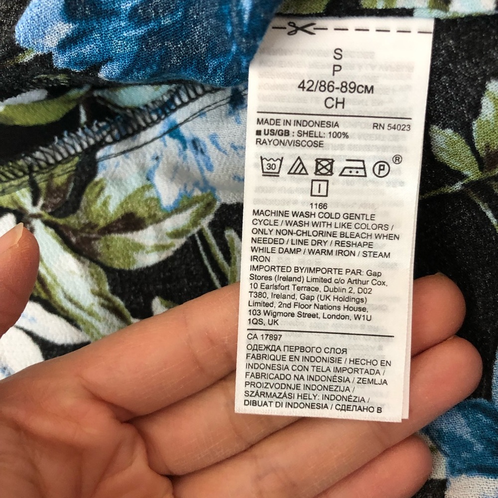 Banana Republic Shirt Womens Size S Blue Floral Wrap Top - Picture 10 of 12